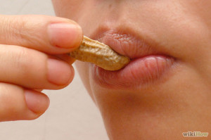 670px-Eat-Boiled-Peanuts-Step-2